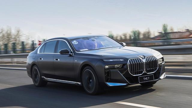 3.0T六缸也不怕国七排放？全新宝马7系技术解析