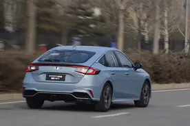 献给热爱驾驶的年轻人，两厢+2.0L混动，试驾广汽本田型格e:HEV图片