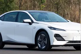 这样的车标你满意吗？长安深蓝SL03申报信息曝光图片