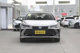 车长4990mm，油耗低，可家用可商务，丰田亚洲龙解析图片