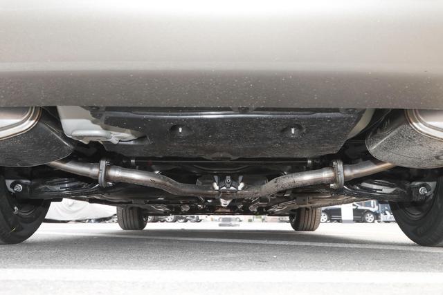 探店日产天籁，号称最舒适的B级车，售17.98万起，值不值得购买？