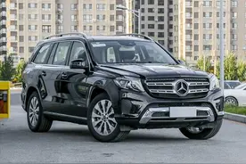 奔驰老款gls450用时五个钟头，内饰大改变！六座方案展示图片