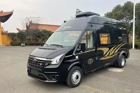 福特全顺B型房车，长5米99后双胎，改小厨房换大客厅卧室有双床图片