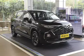 “奶爸快乐车”不一定都贵！16.98万起，侧滑门，解析现代库斯途图片