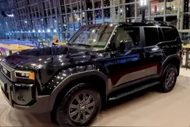 全新普拉多黑武士版曝光，外观硬朗，动力参数不差图片