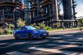 雷克萨斯该怎么“混”？试驾ES300h后找到了销量走低的重要原因图片