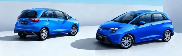 新款本田飞度实车曝光，换装新前脸，外观很前卫时尚，车身加长