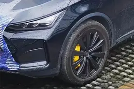 新款比亚迪唐DM-p四驱战神版细节图曝光，现款清理库存优惠大图片