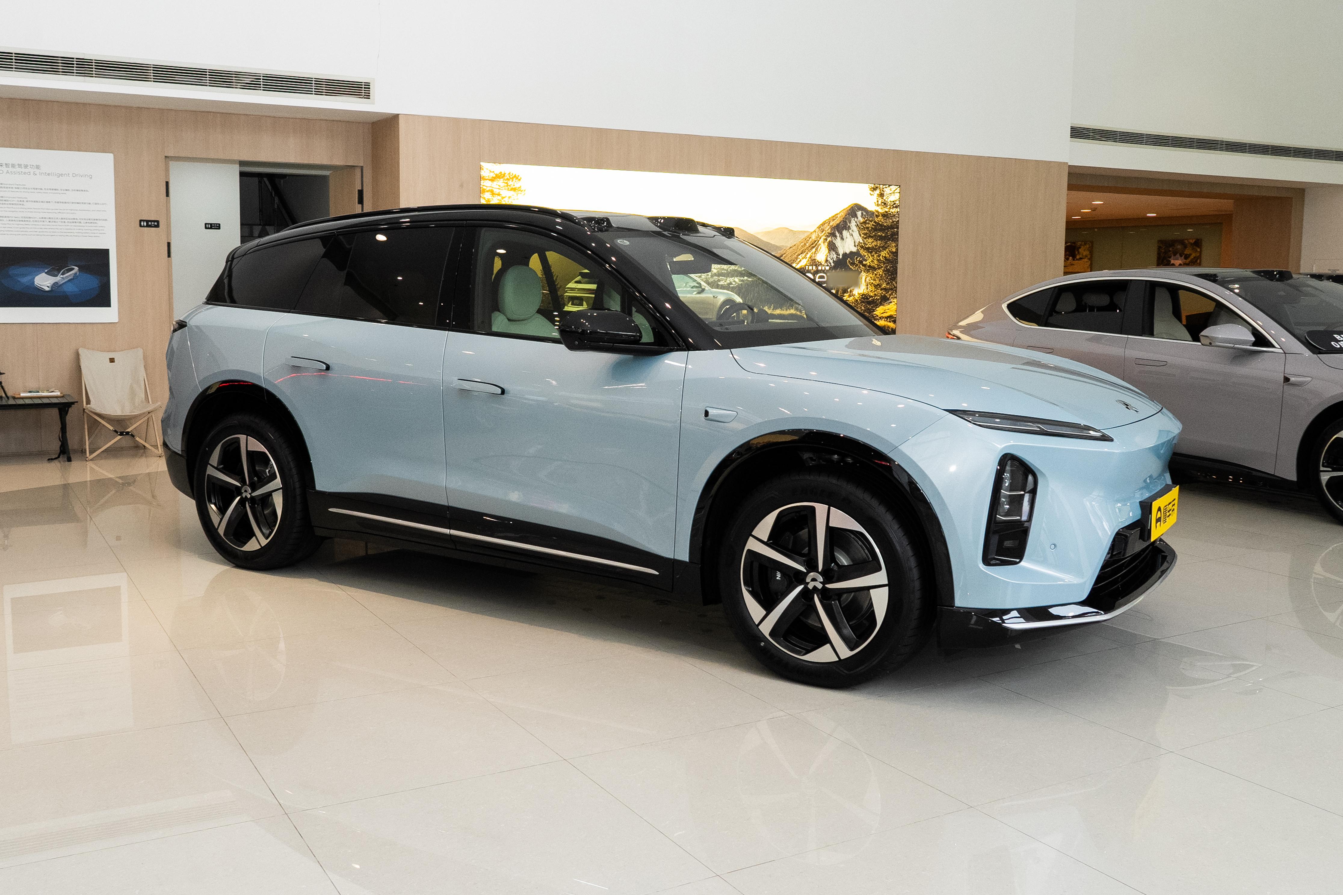 2025款蔚来ES6硬件升级 15.6英寸3K AMOLED屏 35mm超柔软海绵座椅_蔚来