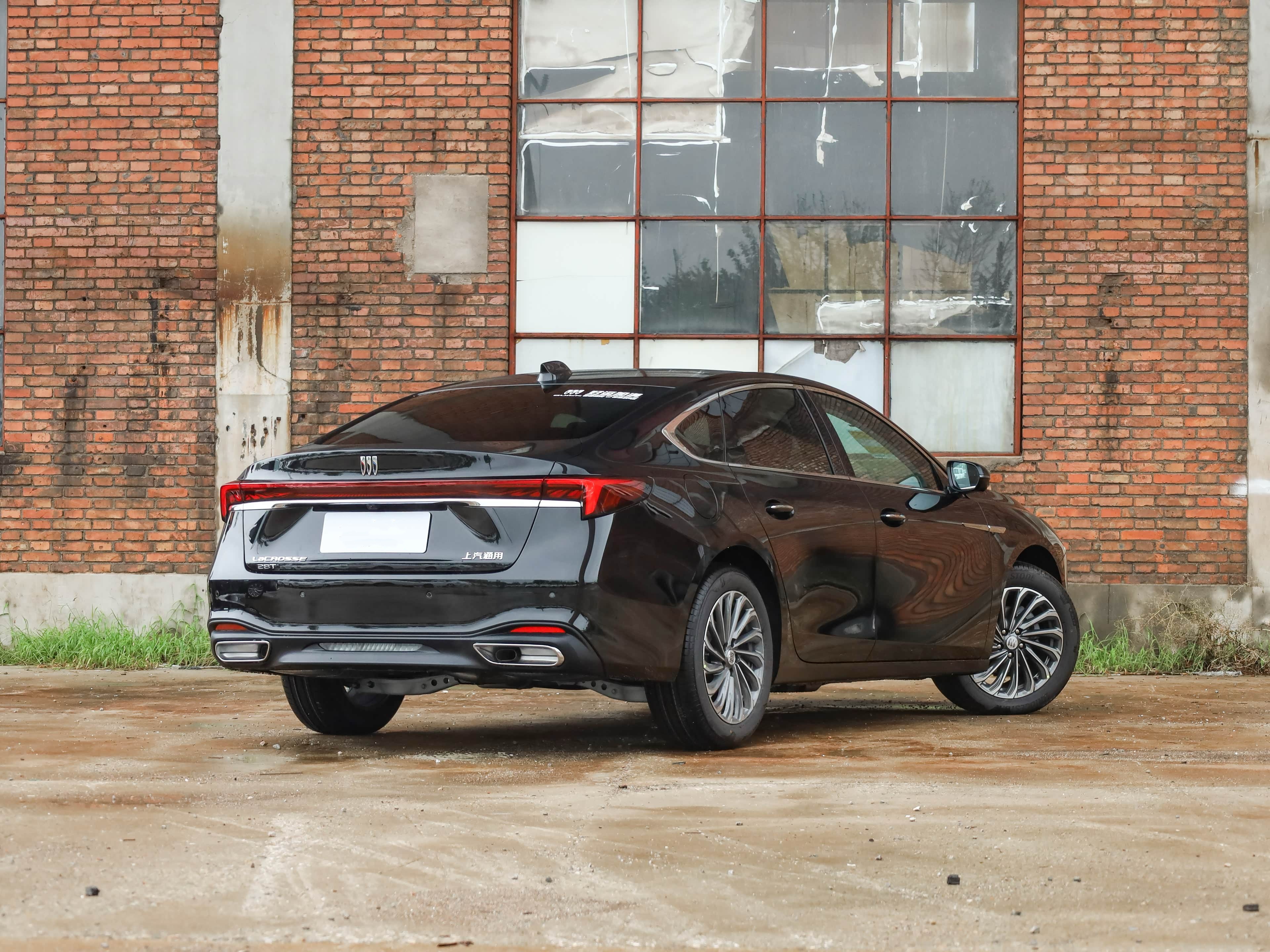 新君越2.0t油耗大吗_别克君越降价5万_别克君越2.0T动力表现