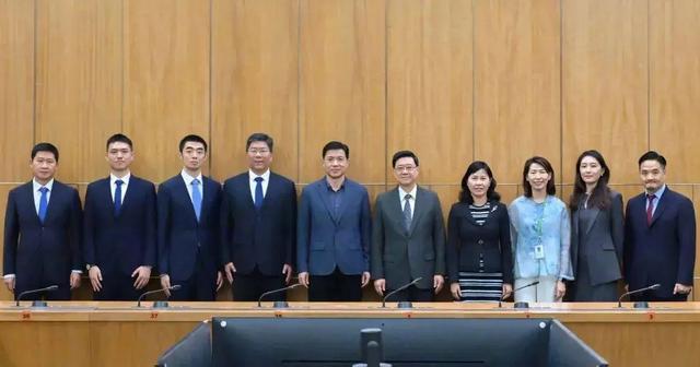 百度萝卜快跑：跑通了武汉，哪儿都敢去