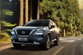 RAV4荣放 本田CR-V 日产奇骏，日系家用SUV“三杰”谁能脱颖而出？图片