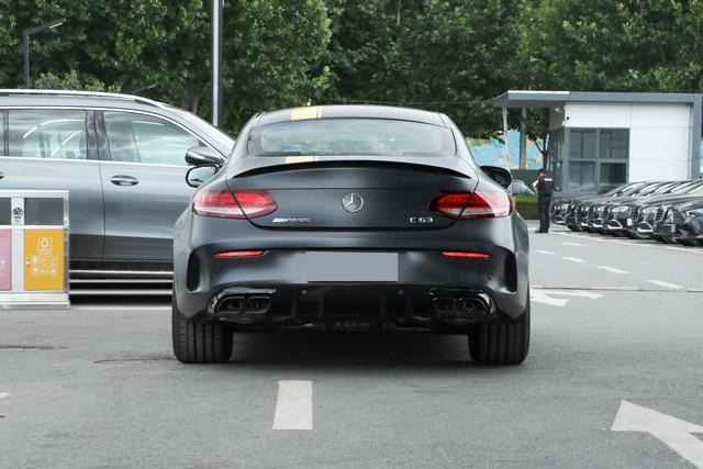 提速猛操控好，进口V8后驱奔驰原改跑车，运动无极限，实拍C级AMG