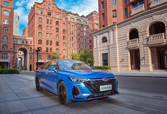 开了1年的大众速腾，第一次开艾瑞泽8，发现了大众和奇瑞的差距