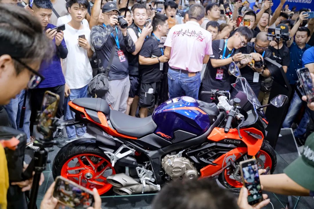 宗申这阵容太过庞大，四缸仿赛 RC680R 正式亮相！323|小老婆汽機車資訊網