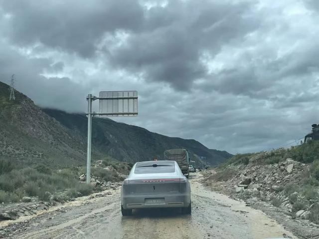 自驾尊界S800珠峰之旅：挑战在路上，风景在前方