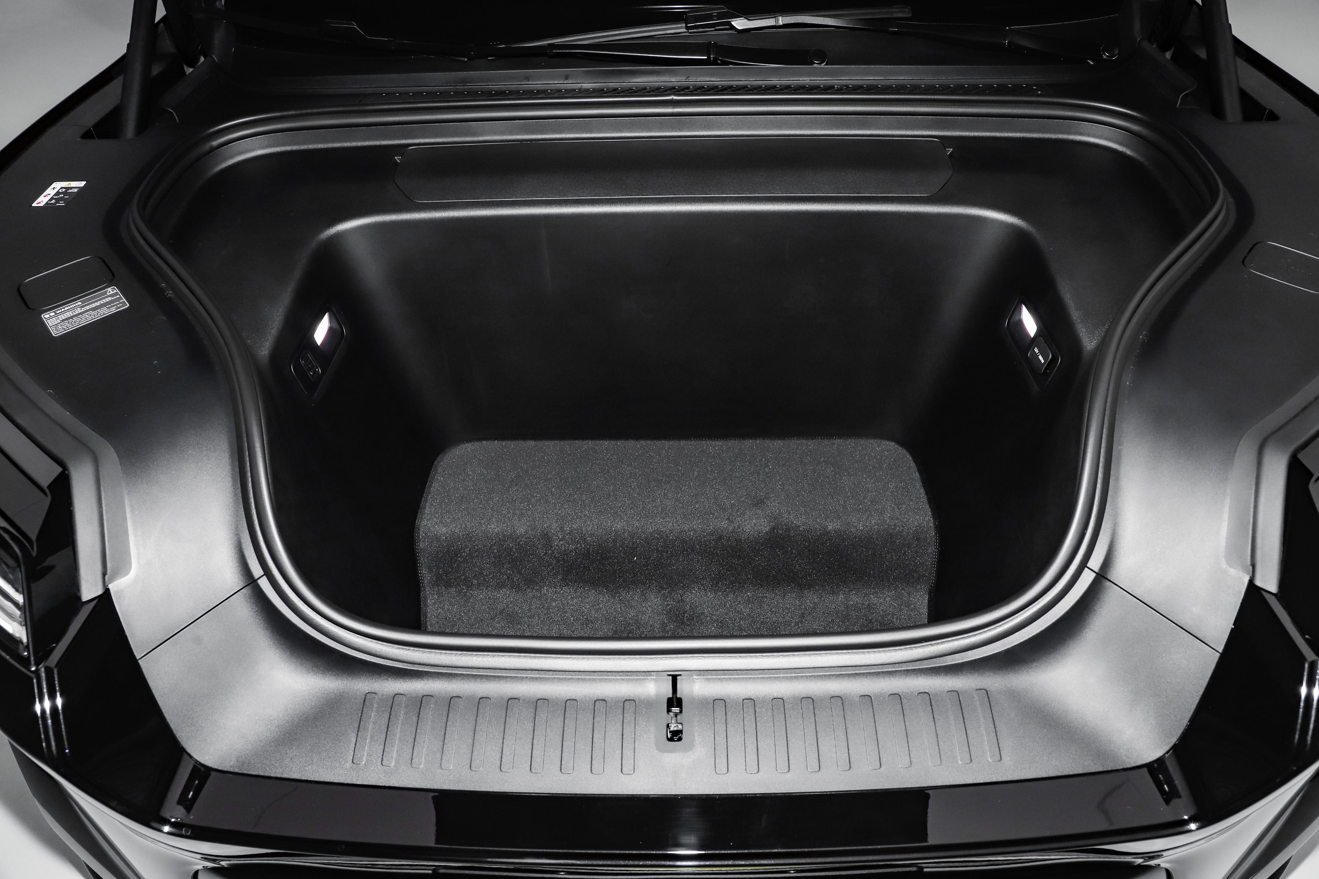 蔚来_蔚来ES8 2026款六座行政签名版试驾_蔚来ES8空间表现评测