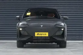 高速领航辅助+智能泊车，解读全新深蓝S07视频封面