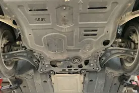 汽车换四条新轮胎就要做四轮定位吗？图片