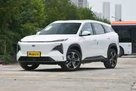 长江后浪推前浪，吉利银河L7全面对比宋PLUS DM-i图片