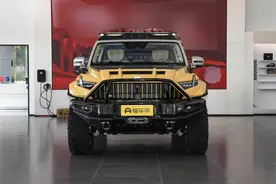 百公里油耗低至6.8L，配空气悬架+后轮转向，实拍猛士917图片