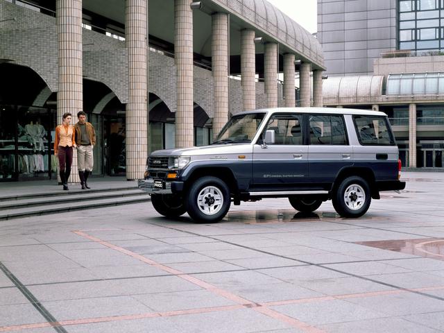 越野迷的尤物？搭载3.5T V6混动，丰田新一代普拉多年底亮相！