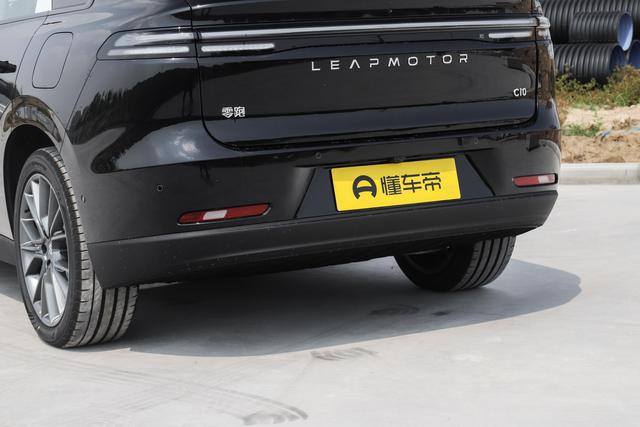 4000 元补贴 13 万级家用 SUV 零跑 C10 真实用车全解析