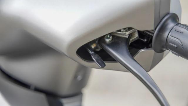 一万出头的高颜值本田复古踏板——新大洲本田NS125LA静态评测