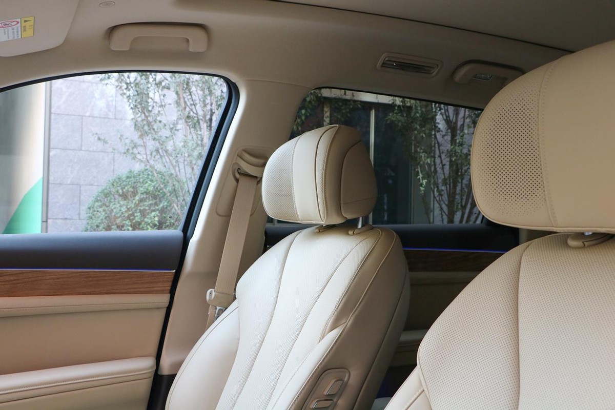 问界_问界M7增程版评测_问界M7销量分析