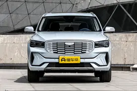 综合续航可达1400km，车内配三大屏，体验2022款星越L！图片