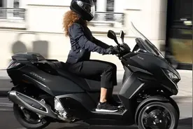 新车｜标致都市统领者三轮摩托 METROPOLIS换代升级图片