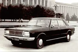 它被称为中国的“第一款现代轿车”，来自北京汽车的BJ750图片