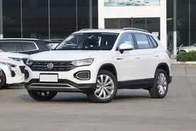 德系热销大5座SUV，动力出色又省油，价不贵配置高，实拍大众探岳图片