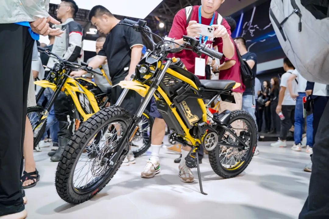 宗申这阵容太过庞大，四缸仿赛 RC680R 正式亮相！2068|小老婆汽機車資訊網