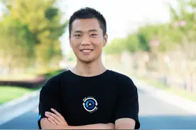 对话 Momenta 曹旭东：超越智驾的摩尔定律图片