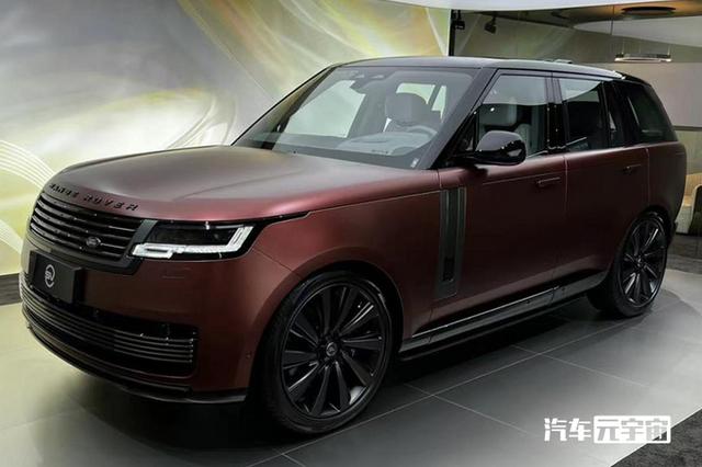 比轻混款贵15万！全新路虎揽胜卖219.8万起！零百仅5.3s