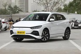 海豚“杀手”？比亚迪新车10万续航405km，狠起来自己人都不放过图片