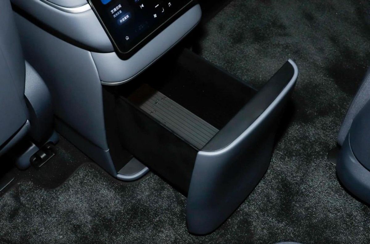 蔚来es8_第三代蔚来ES8_5.28米