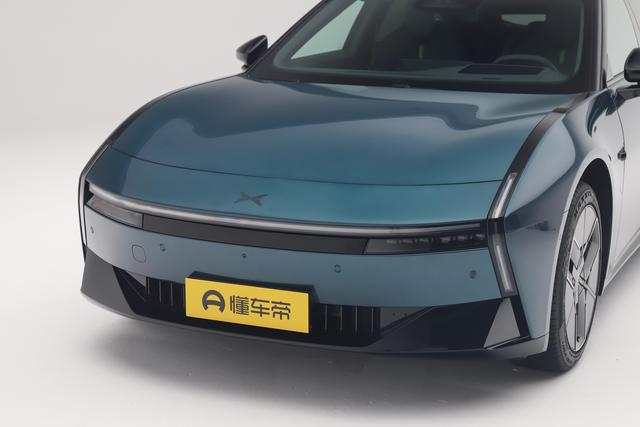 全新小鹏P7上市售21.98万起