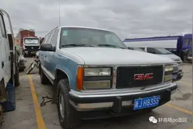 正统美式SUV 丨 新疆大地上的吉姆西郊外/GMC Suburban GMT400图片