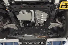领克09插混：看看硕大的铝合金，再看看那些筷子，做车的差距真大视频封面