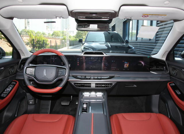 林肯Z新增车型正式上市！豪华舒适依旧，搭2.0T，售25.48万元起