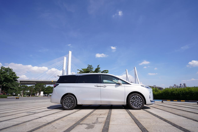 新晋“家用神车”功底如何？GL8陆尚2200km自驾游体验分享