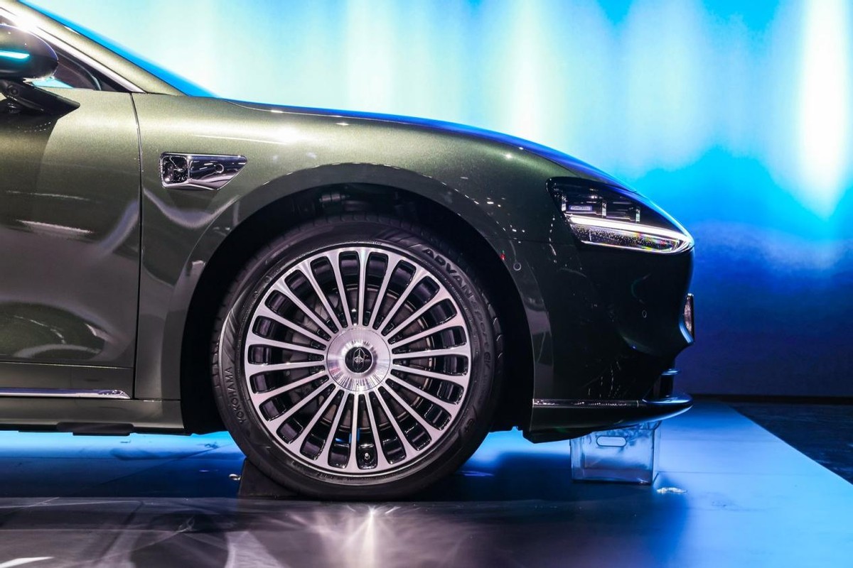 享界_享界S9T成都车展_享界S9T户外场景体验