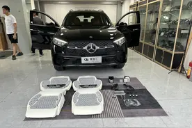 2023款奔驰GLC260L豪华版落地提升配置图片