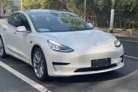 开4年打5折，第一批国产的Model 3，二手只值15万？图片