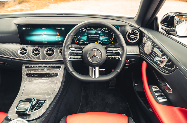 63万起，奔驰轿跑E260改款升级，敞篷活力十足，搭配M254引擎