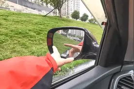 雨天开车，车上这几个功能一定得会用，还有多少司机不会的？图片
