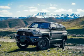 军车风范，千匹马力，越野新物种猛士917详解，购车指南请收好图片