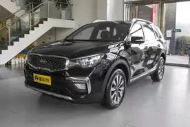 起亚KX7：中型SUV，搭载2.0T+6AT，空间实用，指导价22.48万图片